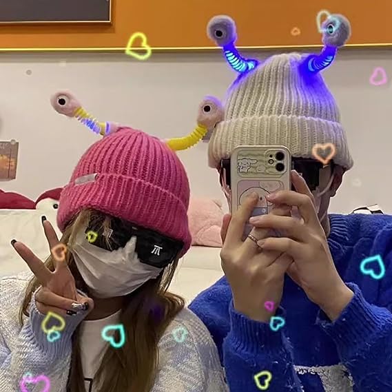 Heyzeibo Winter Parent-Child Cute Glowing Little Monster Knit Hat, Funny Glowing Monster Knitted Winter Beanie Hat (Cotton, Purple)