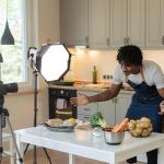 Ulanzi TT43 Adjustable 6.23ft Light Stand Tripod