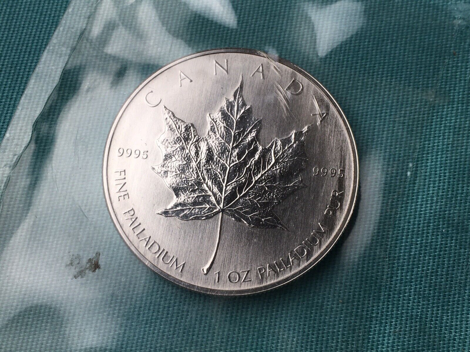 2006 Canada Maple 1 oz Uncirculated Palladium Coin