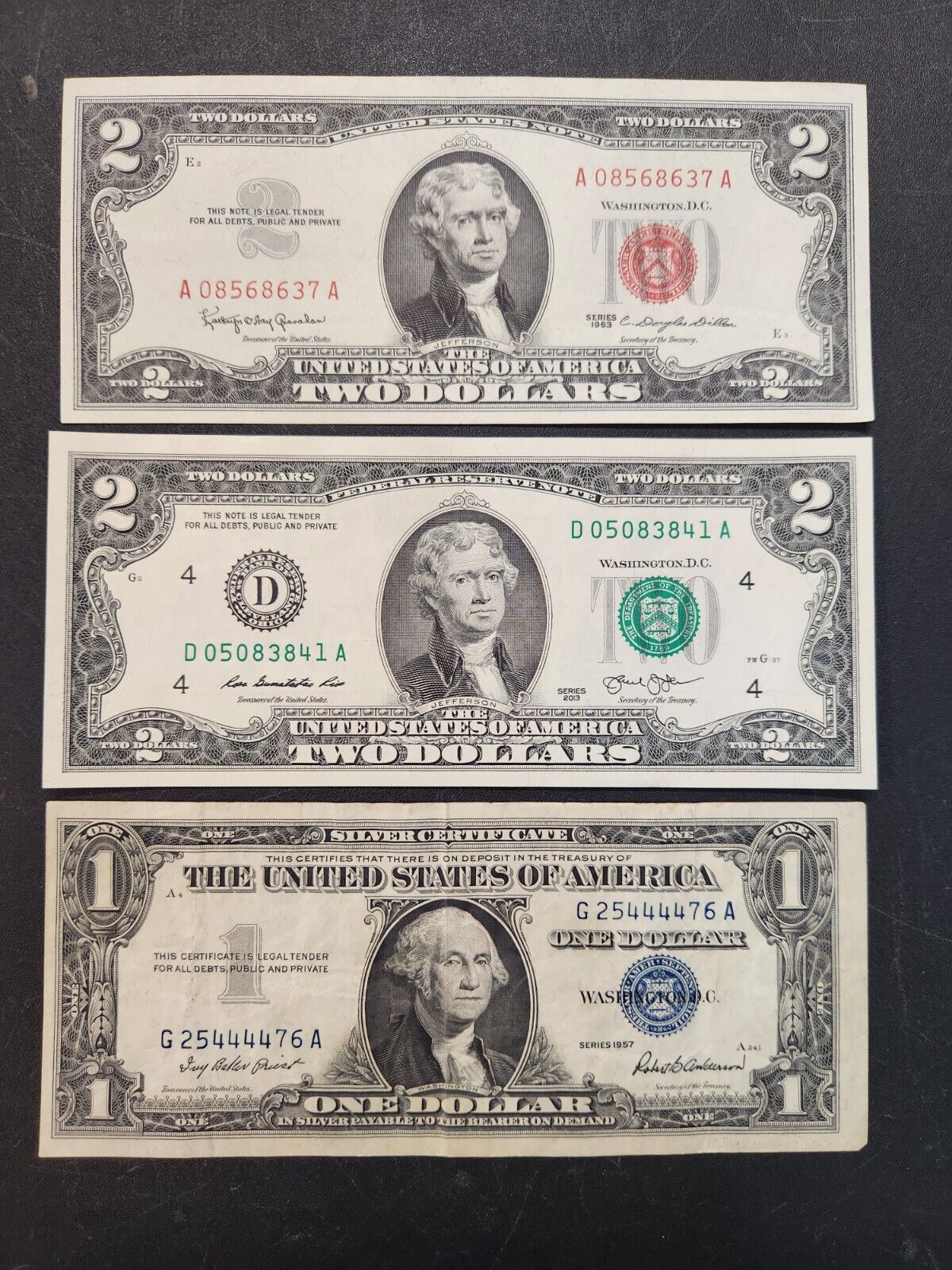 Starter lot: U.S. Bills red seal, silver certificate