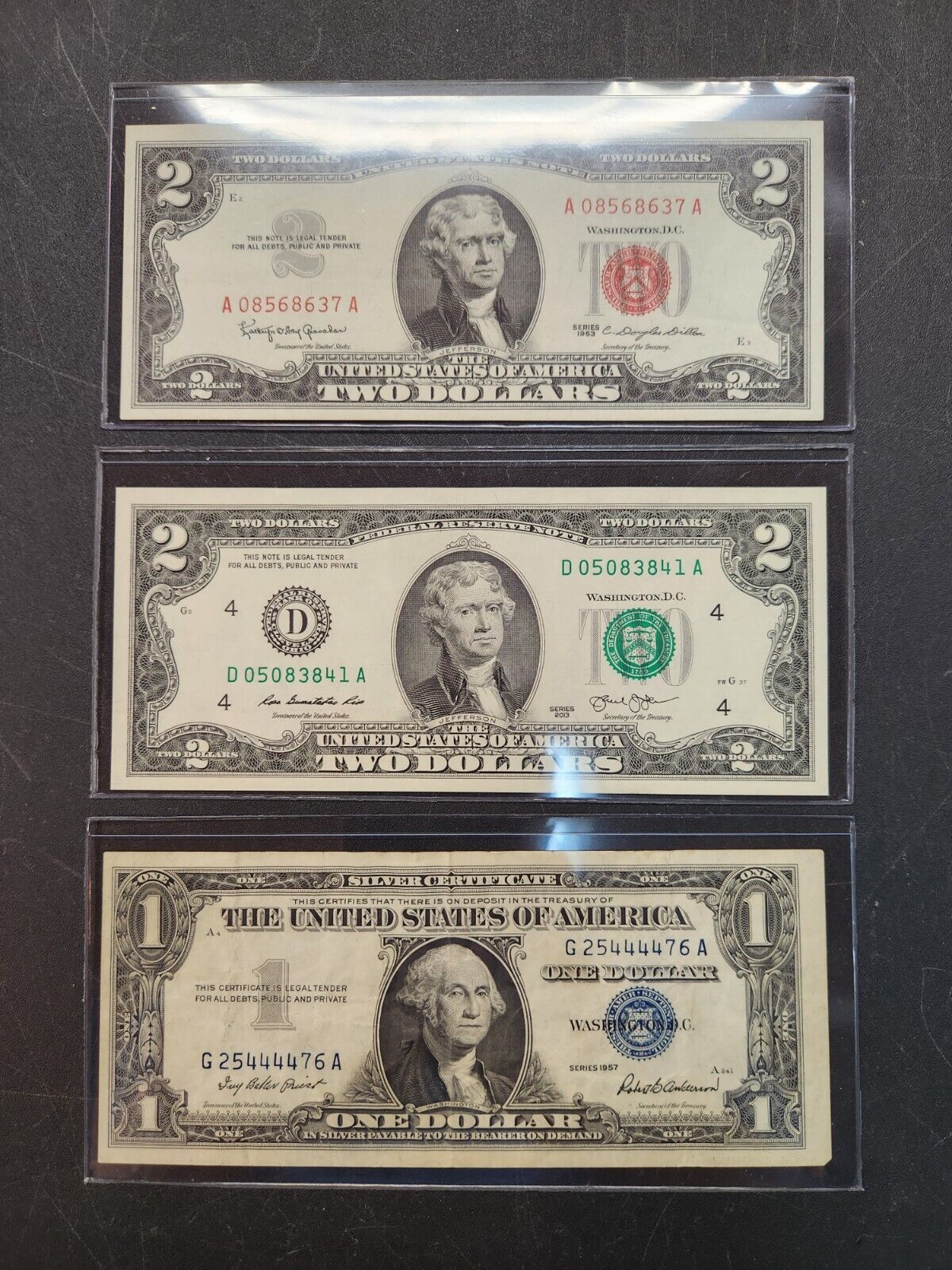Starter lot: U.S. Bills red seal, silver certificate