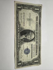 1935 E Silver Certificate $1 Blue Seal Note