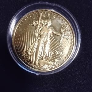 U.S. Mint American Eagle 2021 1 oz Gold Coin Business Strike in Protective Case