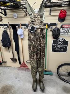 Banded Redzone Size 11R Hip Waders