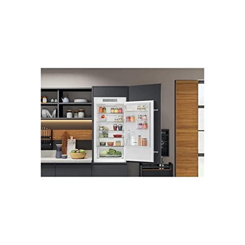 Hotpoint 250L Integrated 70/30 Fridge Freezer