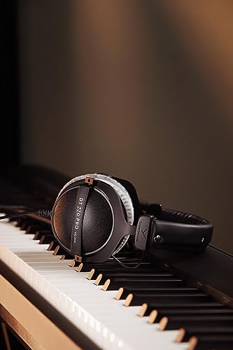 beyerdynamic DT 770 PRO - Studio Headphones 250 Ohm