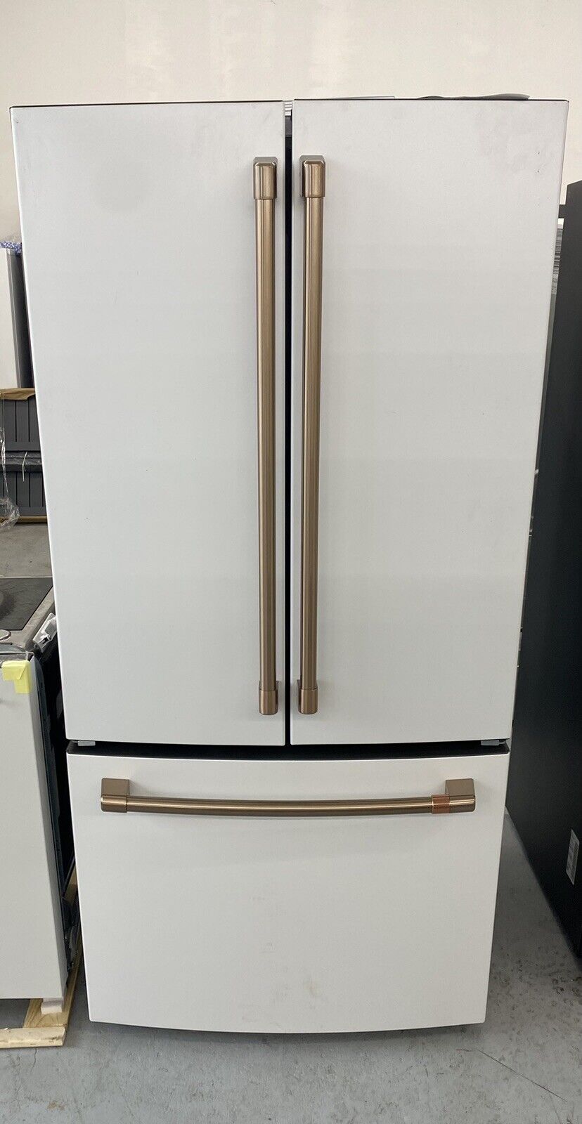 Smart Counter-Depth French Refrigerator - Cafe Brand - 23.1 Cu. Ft