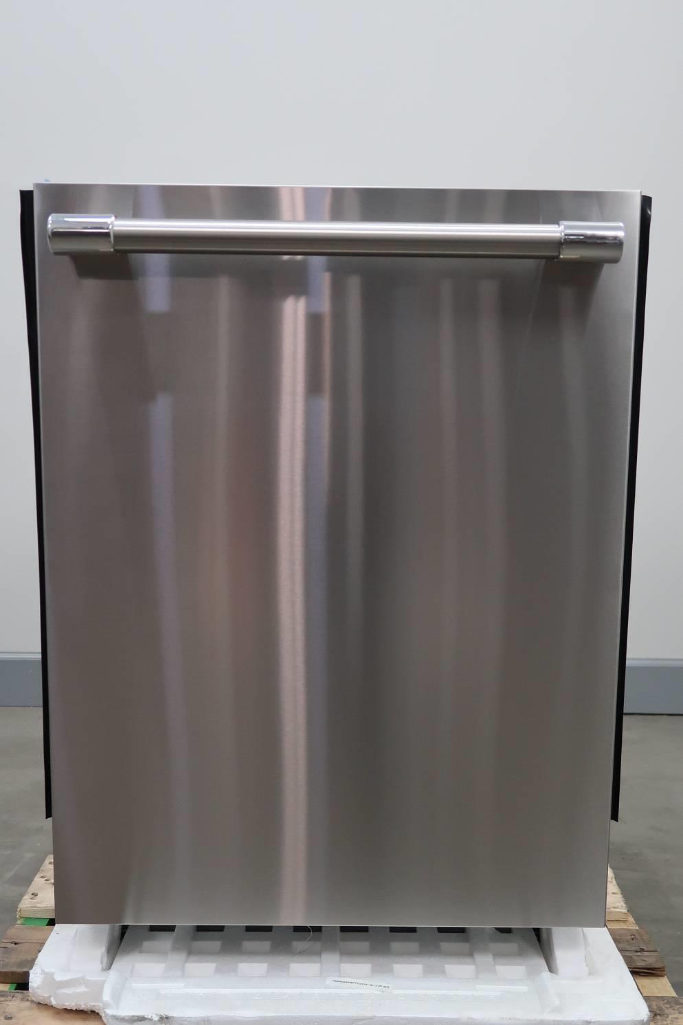 Thermador 24" Smart Integrated Dishwasher DWHD650WFP in Emerald