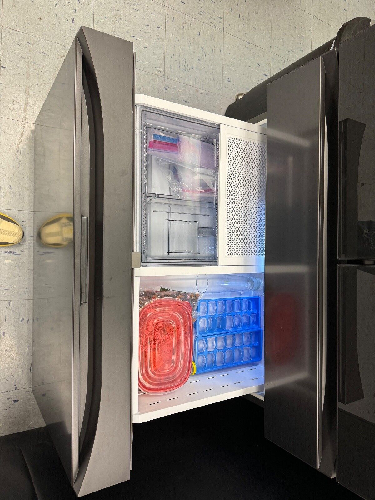 Samsung BESPOKE Smart Refrigerator with Beverage Center & Hub