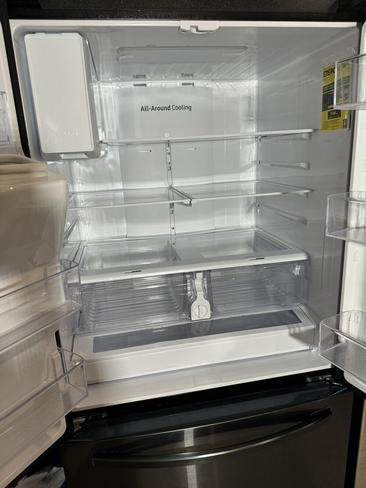 Samsung Smart Refrigerator with Family Hub - 26.5 cu. ft