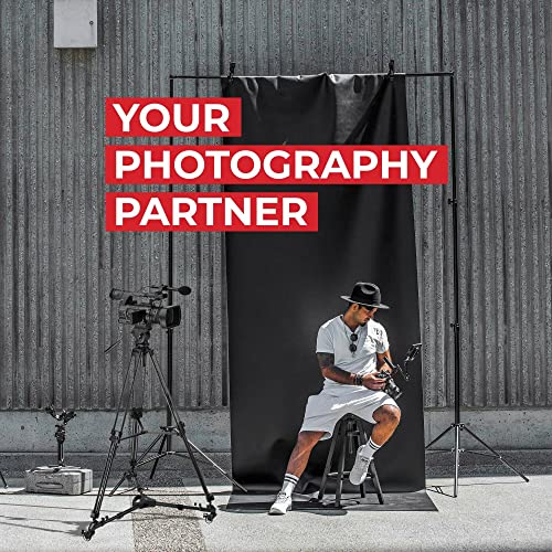 Professional-grade Magnus tripod system with fluid head