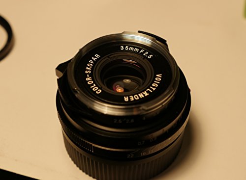 Voigtlander 35mm f/2.5 Wide Angle Manual Focus Lens