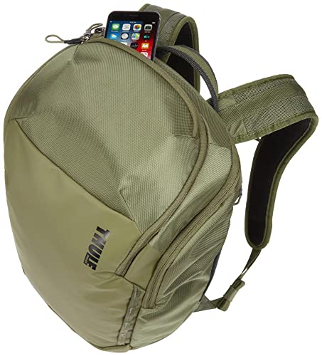 Thule Chasm Backpack 26L in Olivine