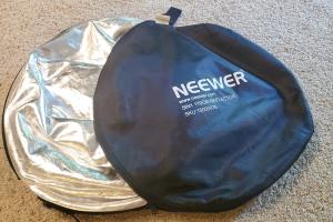 NEEWER 43 Inch/110 Centimeter Light Reflector Diffuser 5 in 1 Collapsible Multi Disc with Bag - Translucent, Silver, Gold, White, and Black for Studio Photography Lighting Outdoor