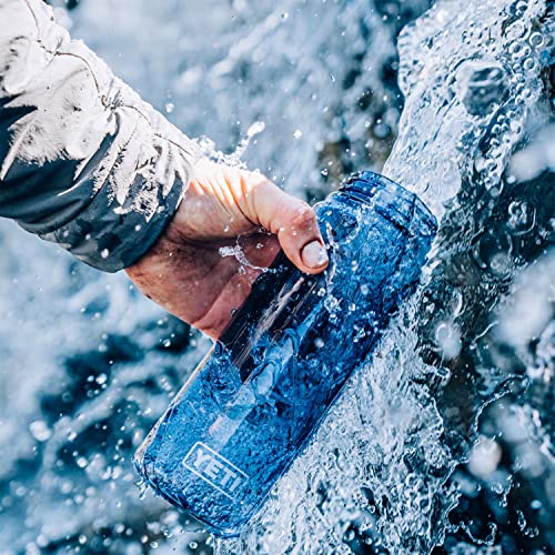 YETI Yonder Water Bottle with Chug Cap, Canopy Green