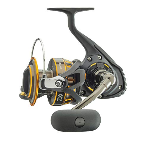 Daiwa Saltwater Spinning Reel in Black/Gold, Various Models