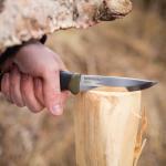 Morakniv Heavy-Duty Carbon Steel Hunting/Fishing Knife, 4.1 Inch