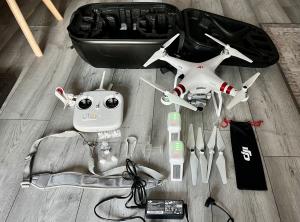 DJI Phantom 3 Drone with Extra Battery & Case