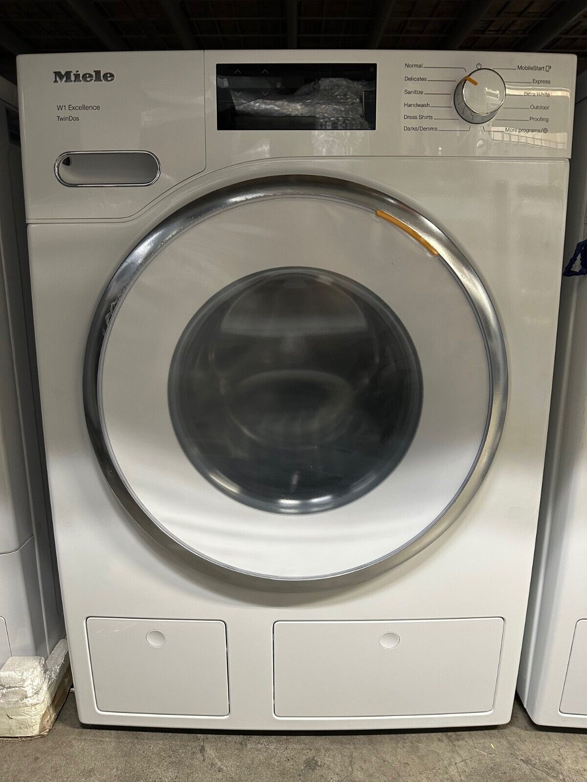 Miele 24" White Front Load Smart Washer - WXF660WCS