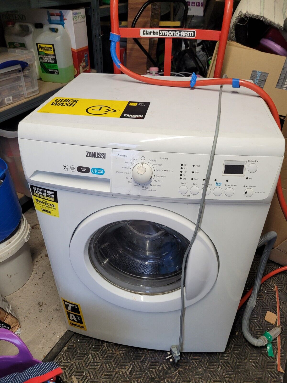 Zanussi ZWHB7160 P Front-loading 1600 speed 7kg capacity Washing Machine