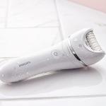 Philips Serie 8000 Wet/Dry Epilator with 8 Attachments