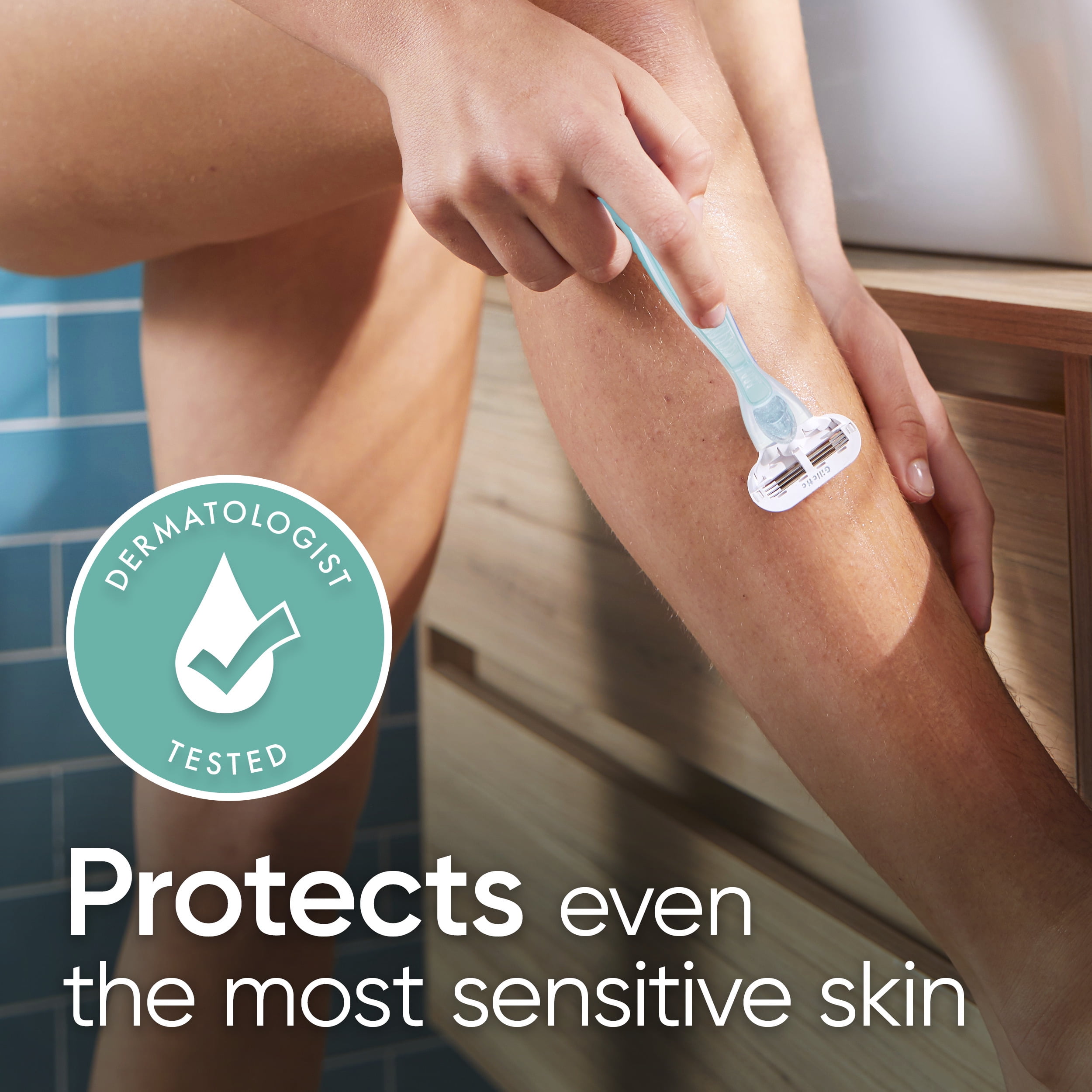 Venus Smooth Sensitive Razor Handle and 2 Blades