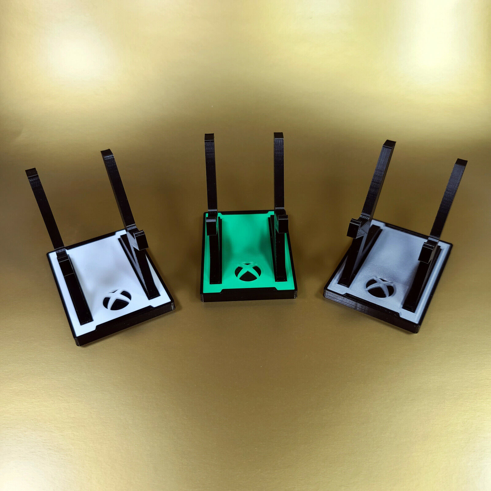 3D Printed Display Stand for Xbox Controllers