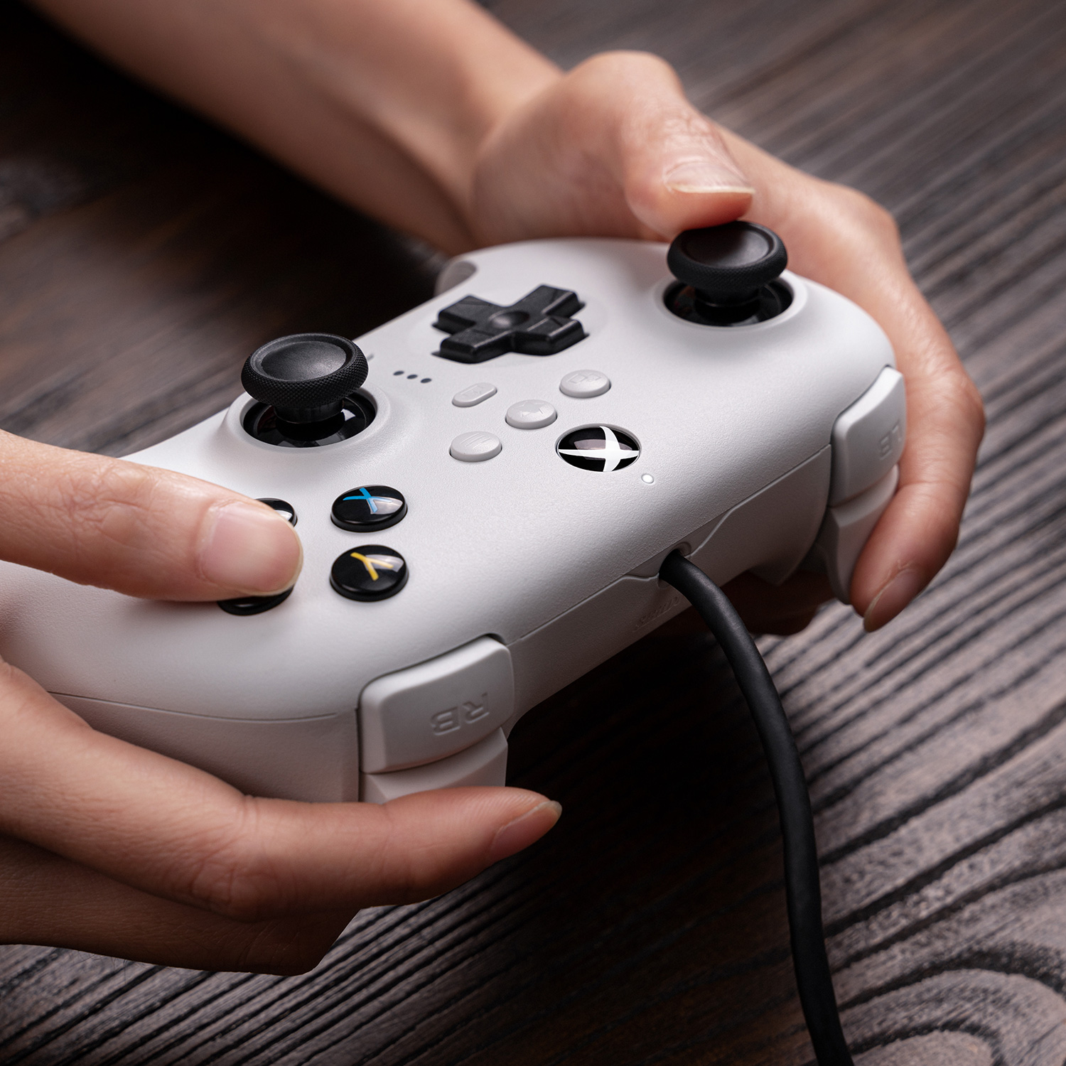 8BitDo Ultimate Wired Controller for Xbox & PC