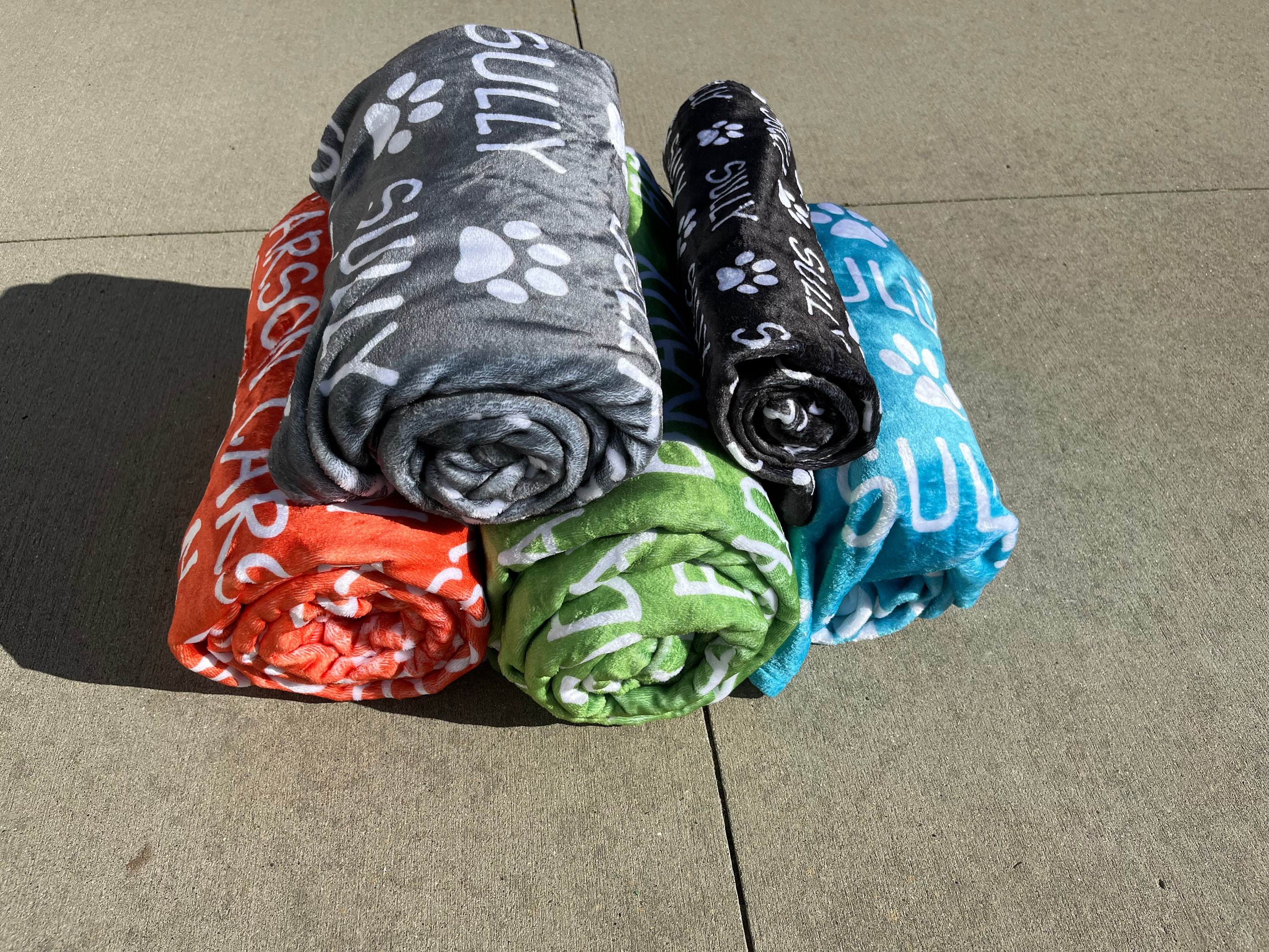 Custom Paw Print Name Blanket for Pets