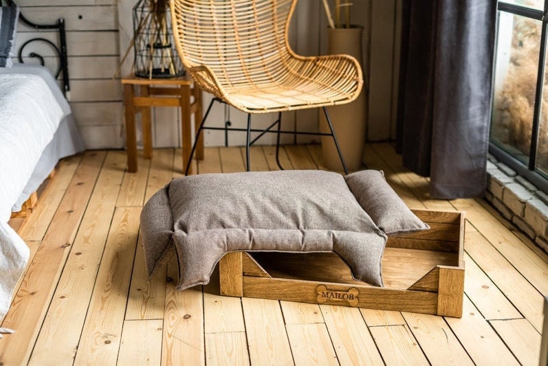 Wood wicker bed for dogs, cats; sofa, furniture