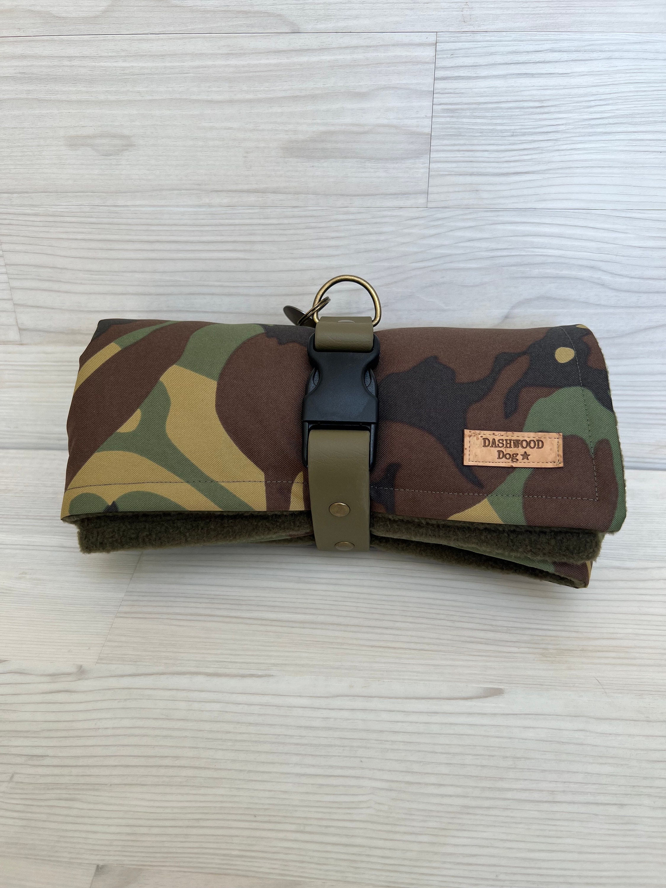 Green Camo Waterproof Fleece-Lined Dog Travel Blanket Bed