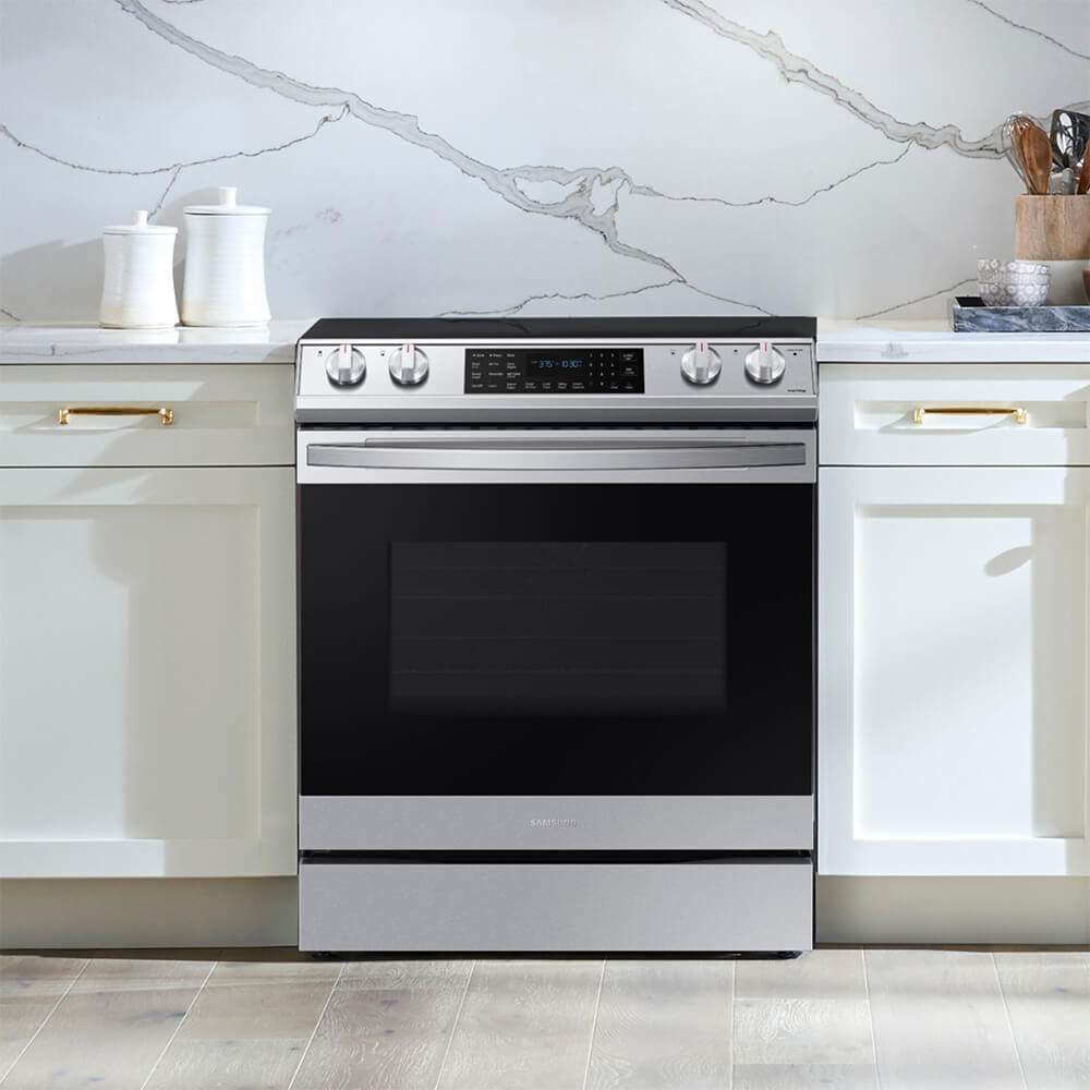 Samsung Wi-Fi Range with Air Fryer & Front Control