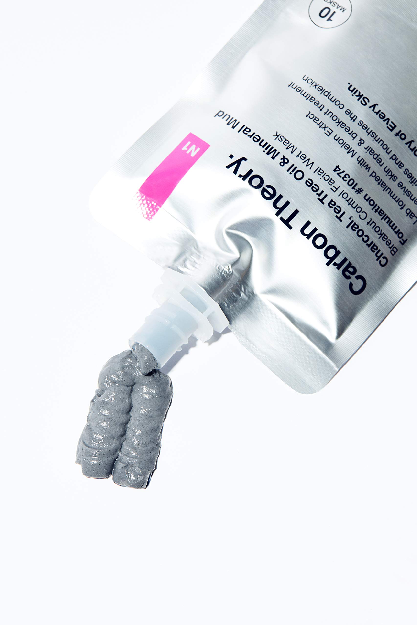 Charcoal & Tea Tree Oil Breakout Control Mud Mask