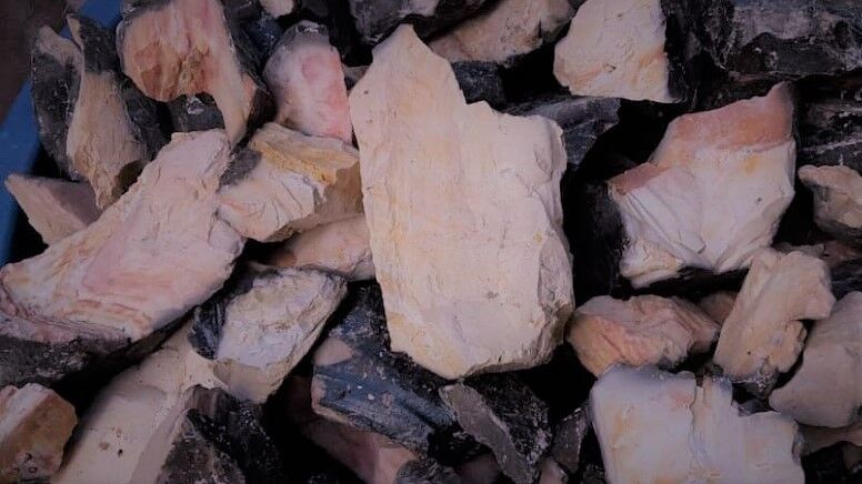 Edible Smoked Mud Mask from AbidjanKaolin Lokpo Calaba