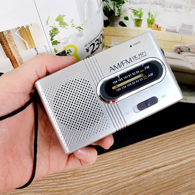 Portable Mini AM/FM Radio with Telescopic Antenna