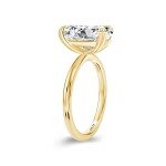 Stunning 5CT Oval Engagement Ring in Gold