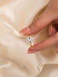 Stunning 5CT Oval Engagement Ring in Gold