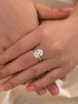Stunning 5CT Oval Engagement Ring in Gold