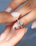 Oval Cut 3.5CT Simulated Diamond Engagement Ring