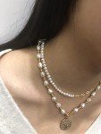 Y2K Baroque Pearl Choker Necklace with Gold Accents