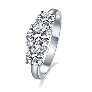Stunning 2CT Moissanite Engagement Ring for Her