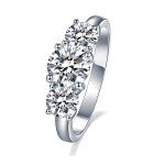 Stunning 2CT Moissanite Engagement Ring for Her