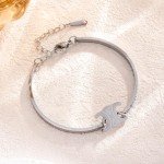 Elegant 18k Gold Plated Women's Bangle Bracelet