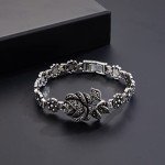 Mytys Vintage Black Onyx Flower Design Bracelet