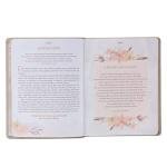 365 Devotions for Women: Peace in God's Presence