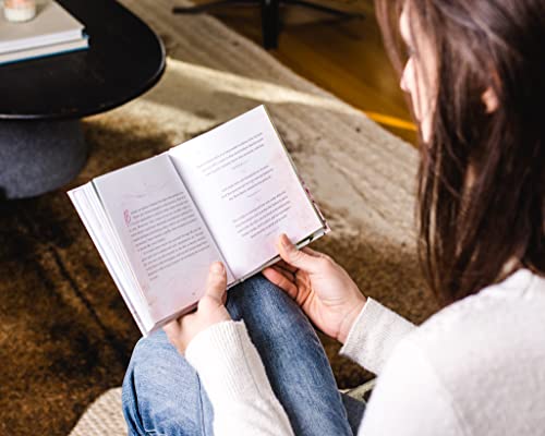 Jesus Calling for Moms: Hardcover Devotions with Full Scriptures