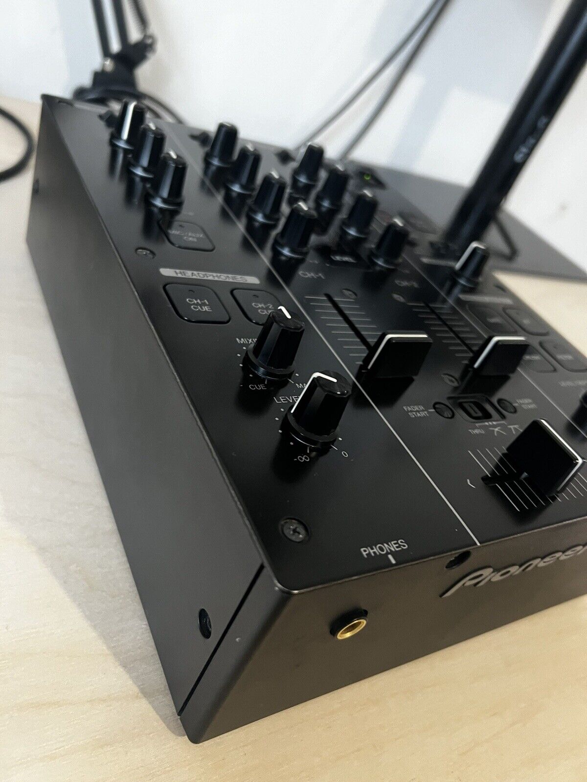 Pioneer DJM 350 2-Channel Mixer for DJs
