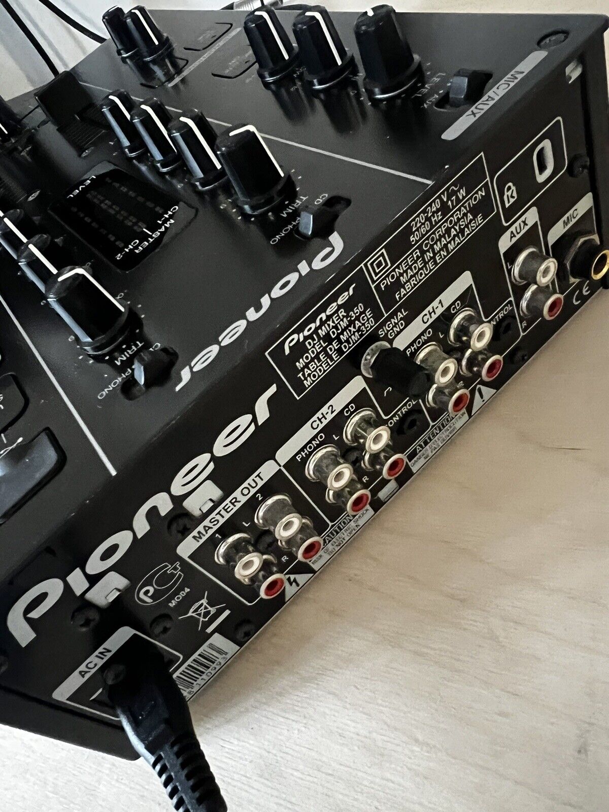 Pioneer DJM 350 2-Channel Mixer for DJs