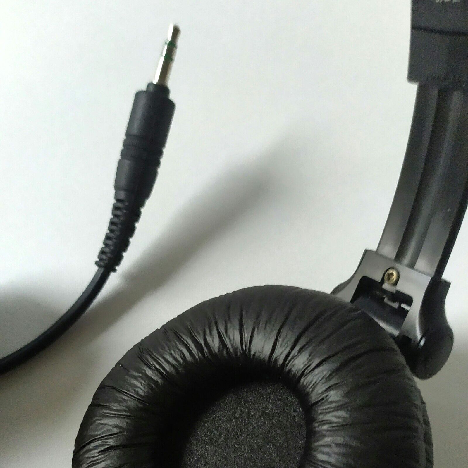 Sony MDR-V150 On-Ear Wired DJ Headphones - Black