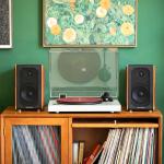 Wireless Belt Drive Turntable with Bluetooth Connectivity